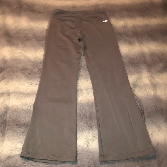 🌟 BUNDLE ONLY gray yoga pants for girls - Picture 4 of 5